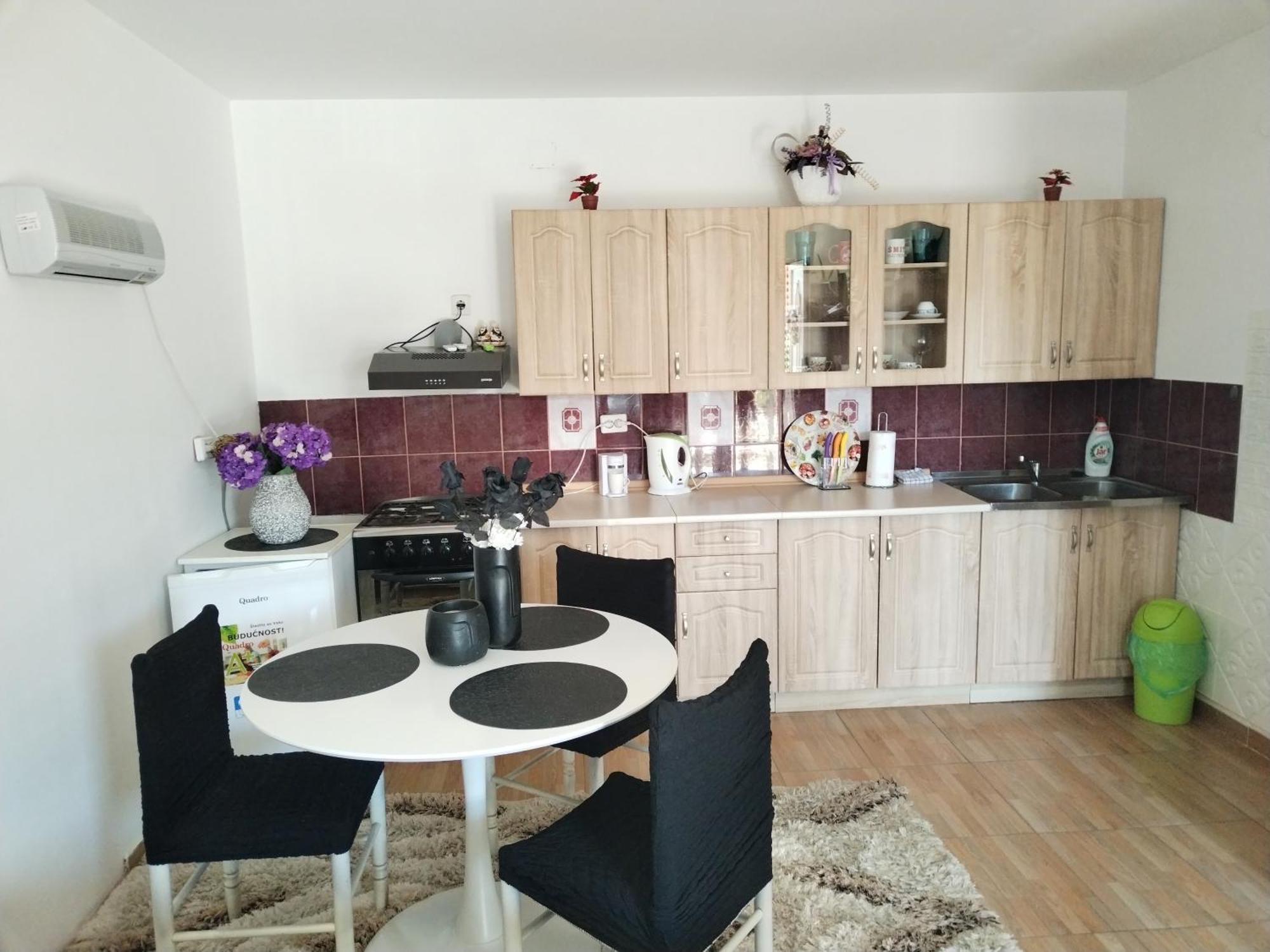 Apartmani Jozic Garesnica Экстерьер фото